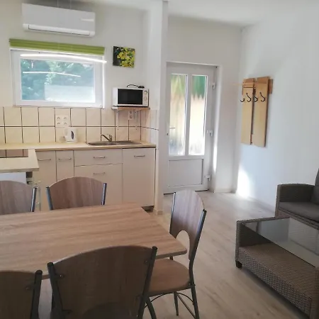 Roses Apartman Apartment Fonyod