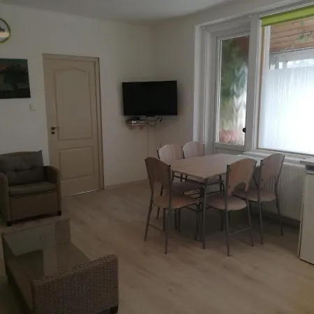 Roses Apartman * Fonyod