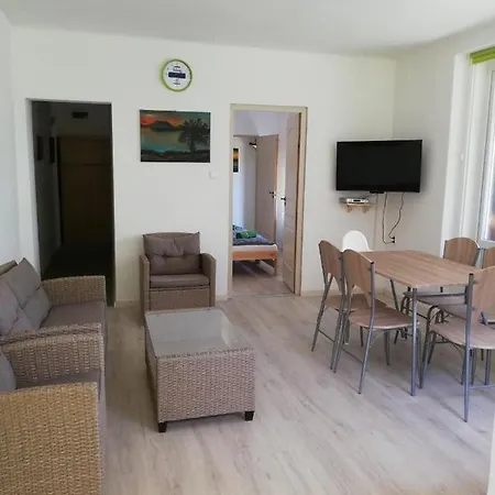 Roses Apartman *